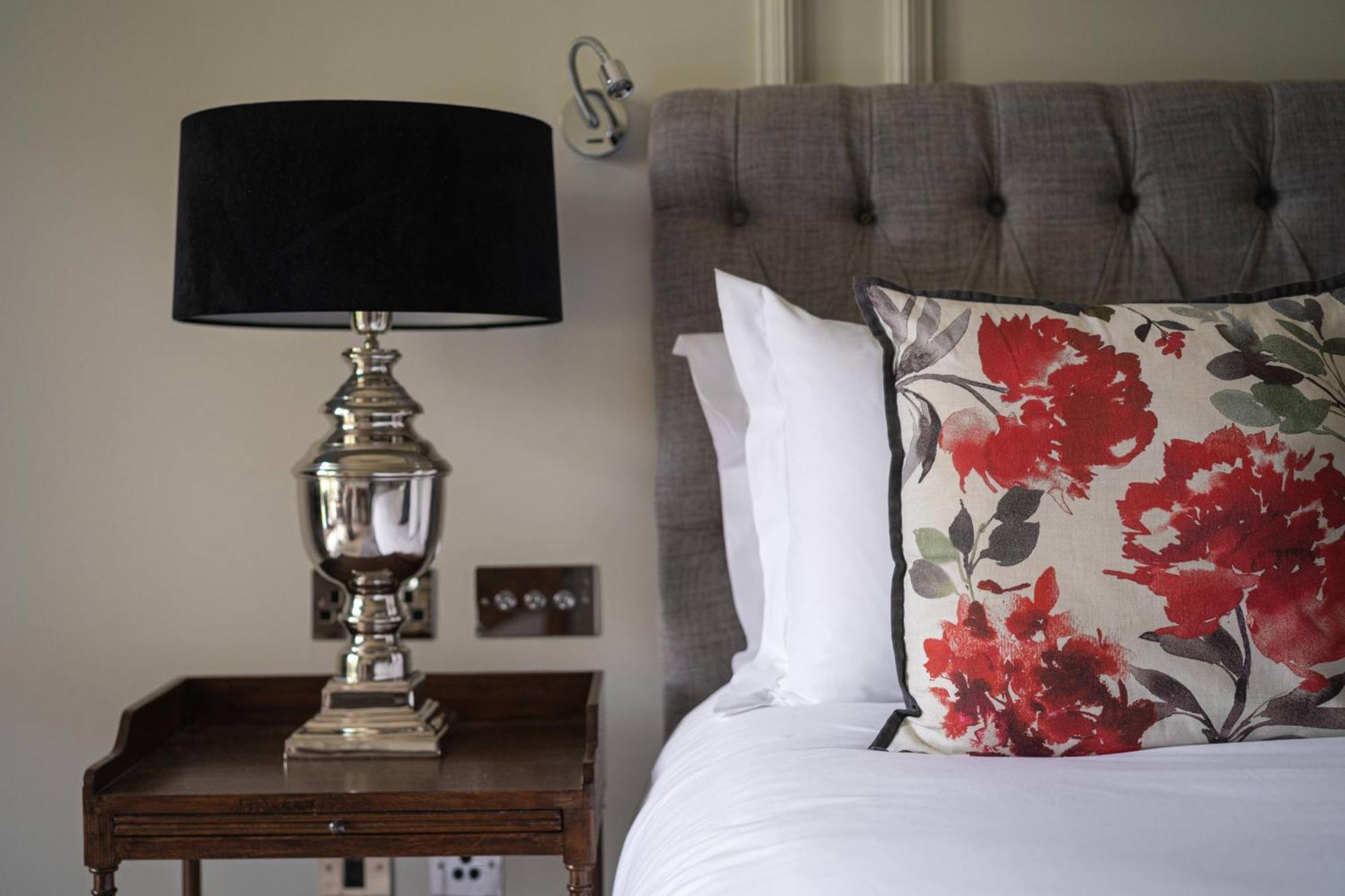 Mount Juliet Estate, Autograph Collection Hotell Thomastown  Eksteriør bilde A bedroom at The Old Bank Hotel